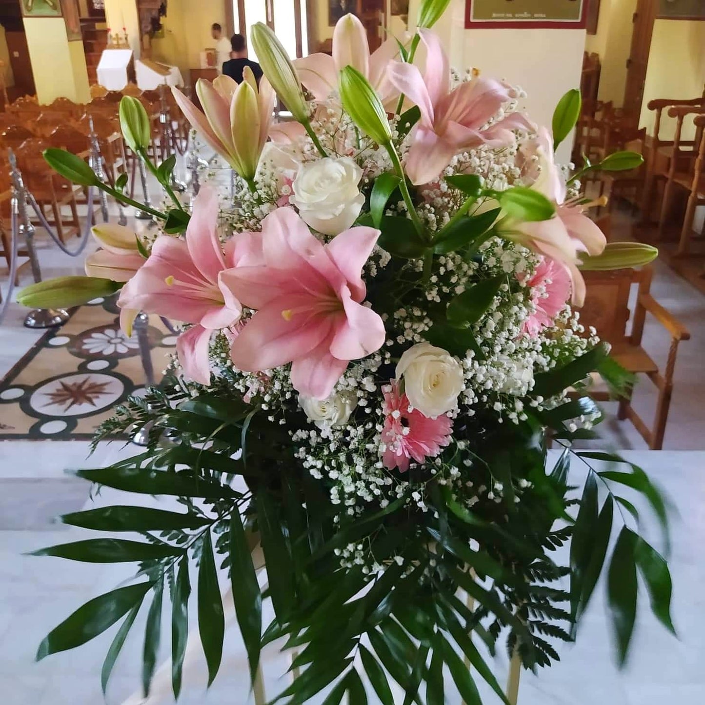 Wedding With Flower Αrrangements