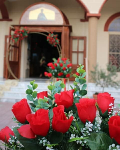 Wedding With Red Roses