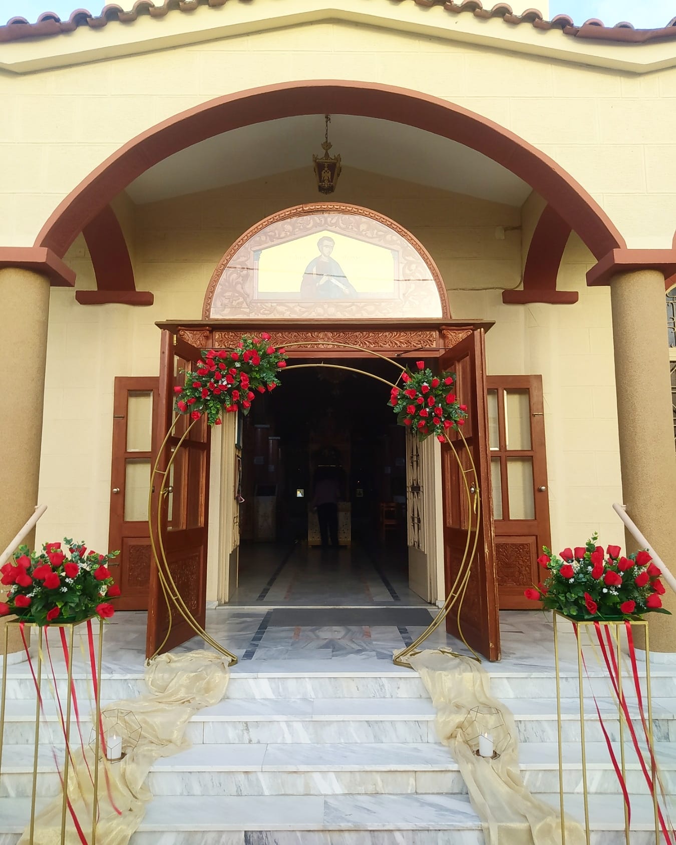 Wedding With Red Roses