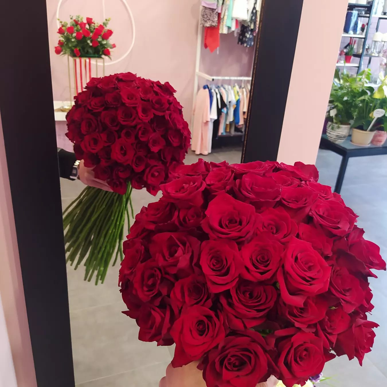 100 Red Roses Bouqueto